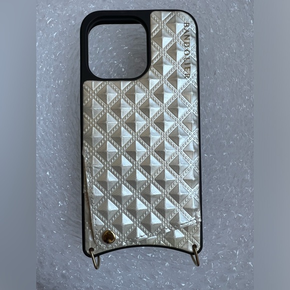 NWT iPhone 13 Pro Bandolier Crossbody Case - Picture 11 of 13